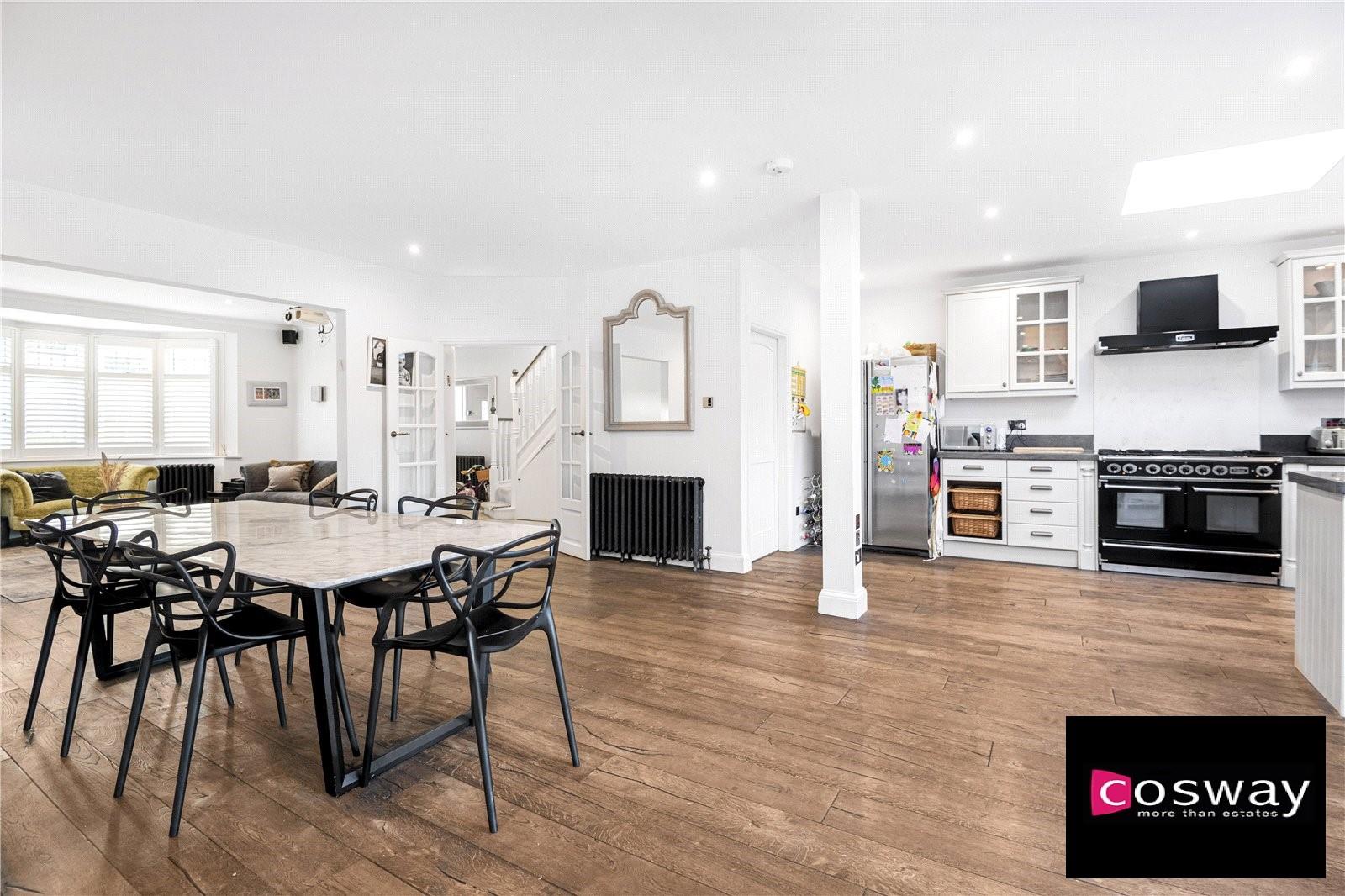 Sunbury Avenue, Mill Hill, NW7, London